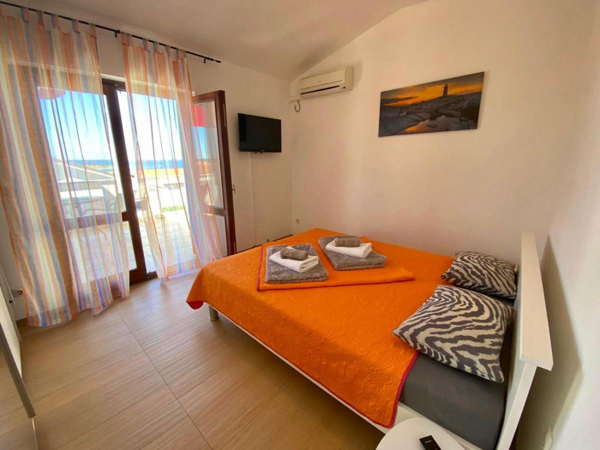 Apartments King - City Center Novalja Exterior foto