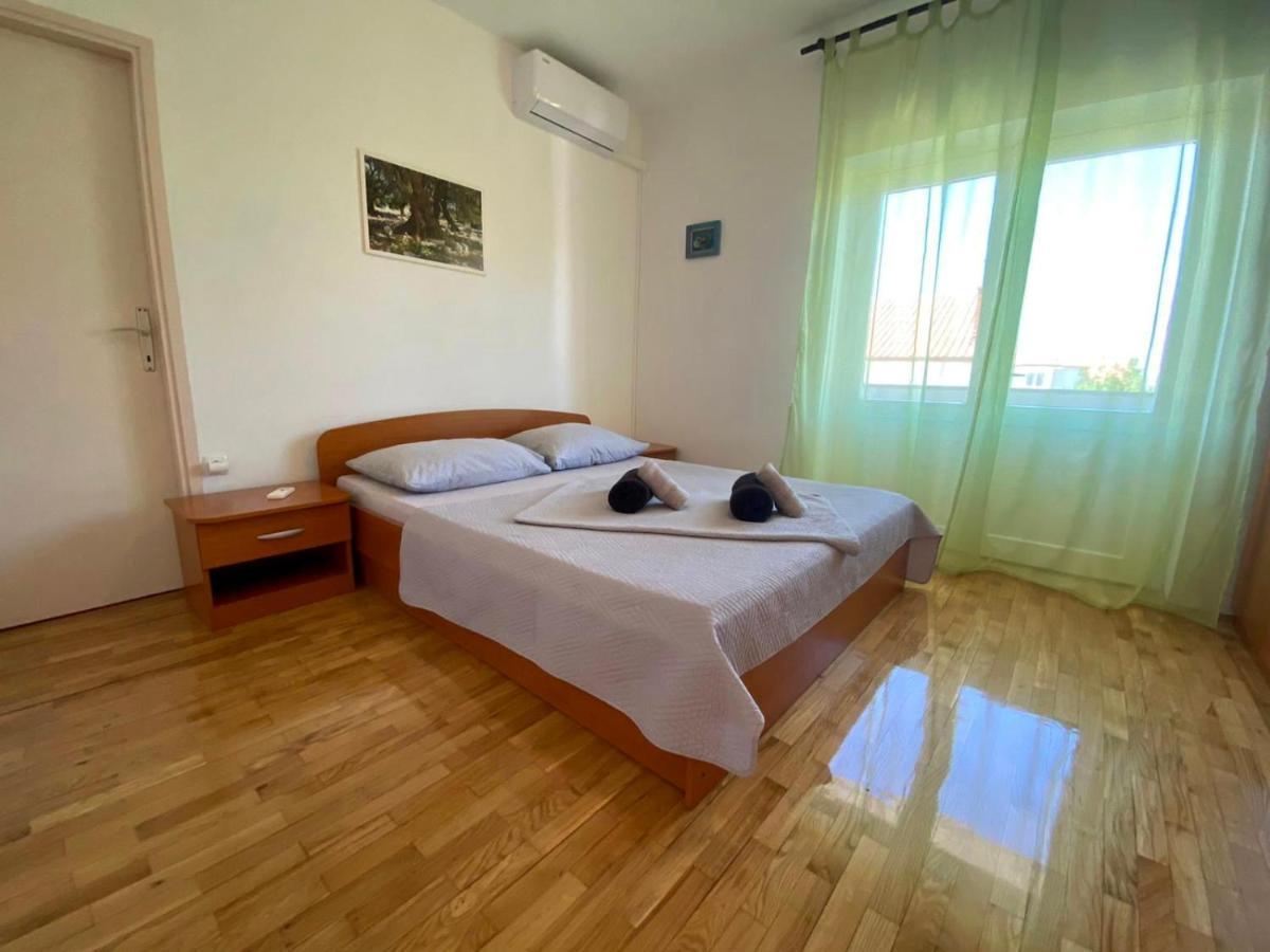 Apartments King - City Center Novalja Exterior foto