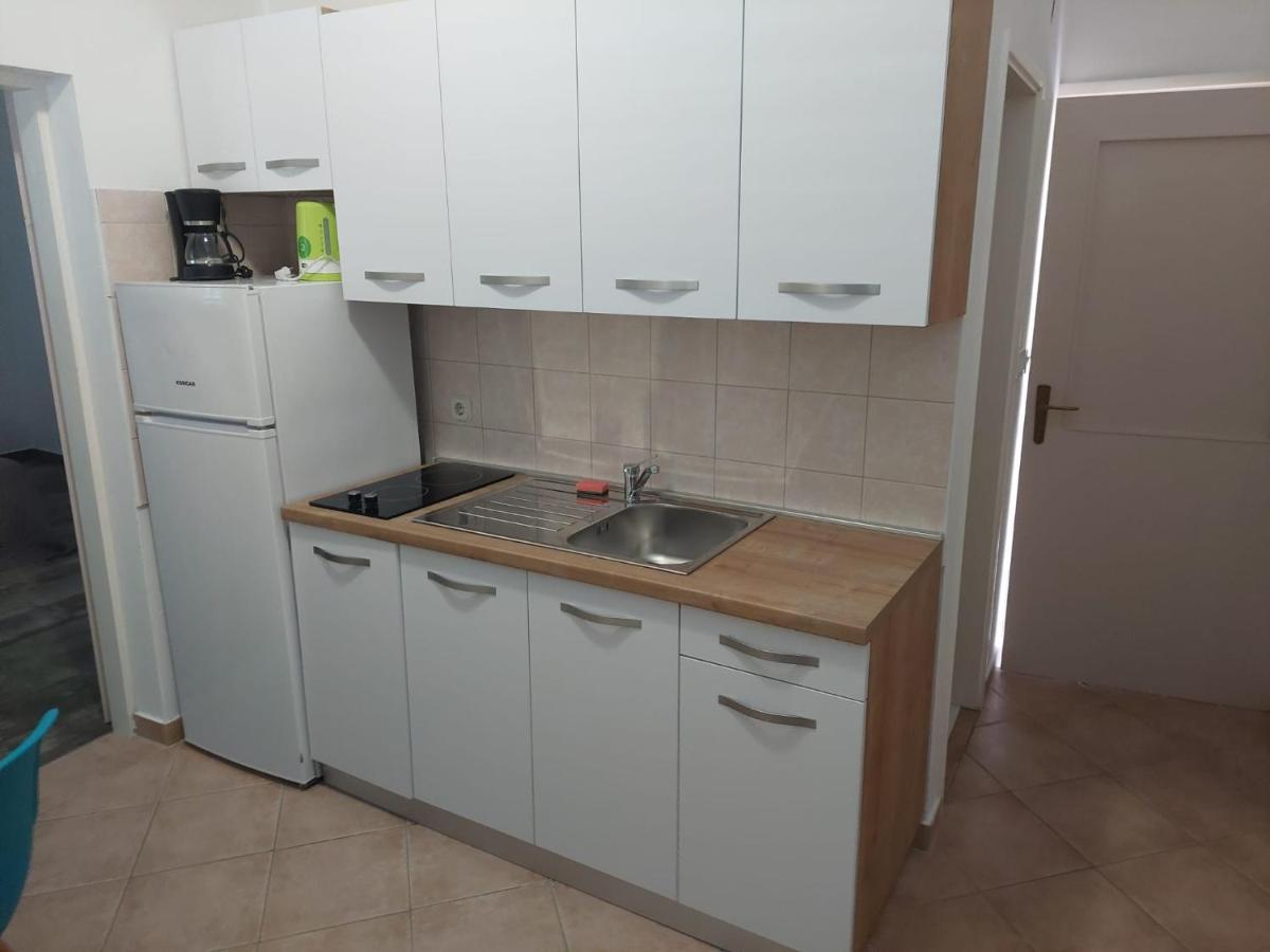 Apartments King - City Center Novalja Exterior foto